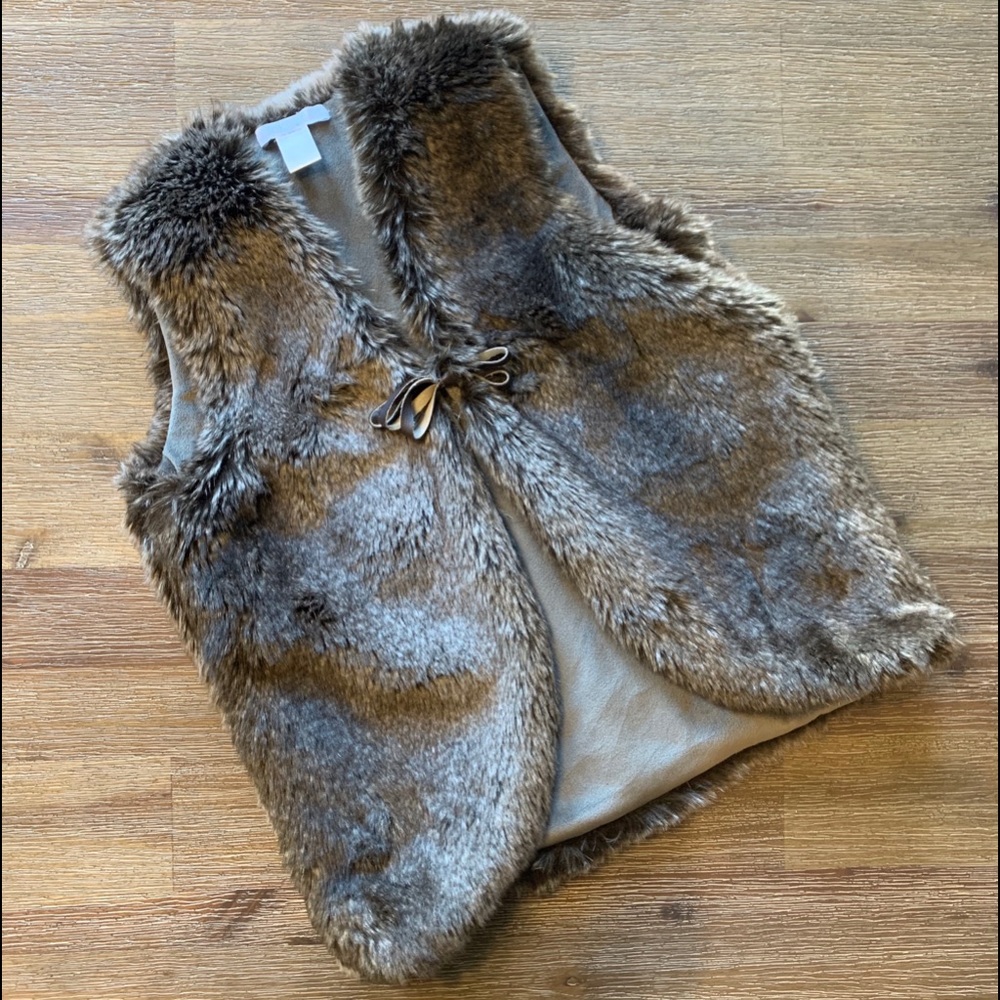 New w/out tags Girls RH Baby & Child Faux Fur Vest
